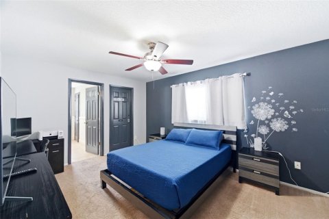 House in Palm Harbor, Florida 4 bedrooms, 152.73 sq.m. № 2213999 - photo 25