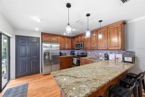 House in Palm Harbor, Florida 4 bedrooms, 152.73 sq.m. № 2213999 - photo 20