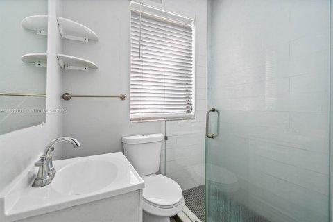 Снять в аренду кондоминиум в Майами-Бич, Флорида 1 спальня, № 1820098 - фото 11