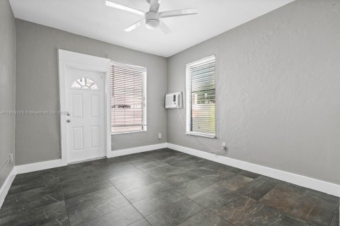 Снять в аренду кондоминиум в Майами-Бич, Флорида 1 спальня, № 1820098 - фото 8