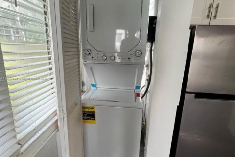 Снять в аренду кондоминиум в Майами-Бич, Флорида 1 спальня, № 1820098 - фото 6