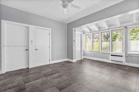 Снять в аренду кондоминиум в Майами-Бич, Флорида 1 спальня, № 1820098 - фото 7