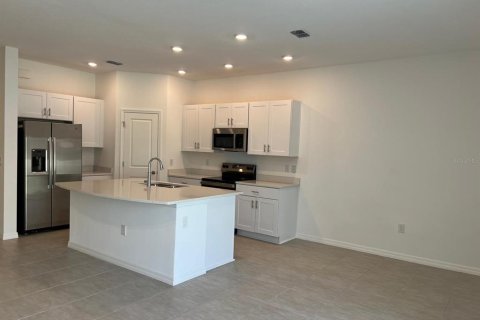 Townhouse in Davenport, Florida 3 bedrooms, 127.55 sq.m. № 1913856 - photo 11