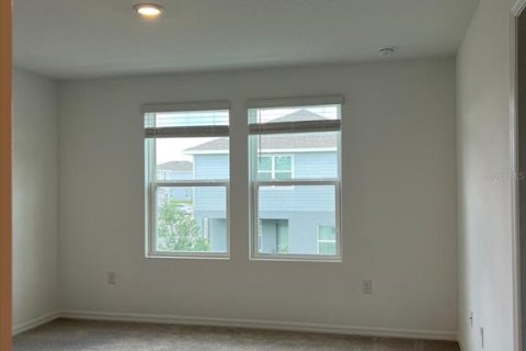 Townhouse in Davenport, Florida 3 bedrooms, 127.55 sq.m. № 1913856 - photo 7