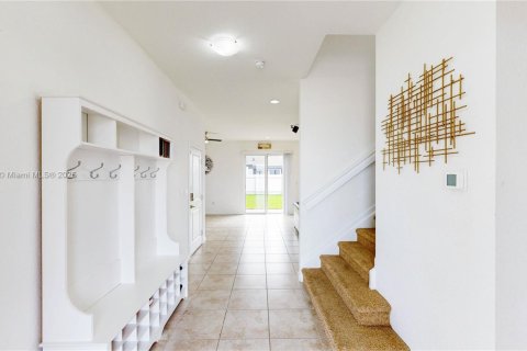 House in Homestead, Florida 4 bedrooms, 204.76 sq.m. № 1970967 - photo 8