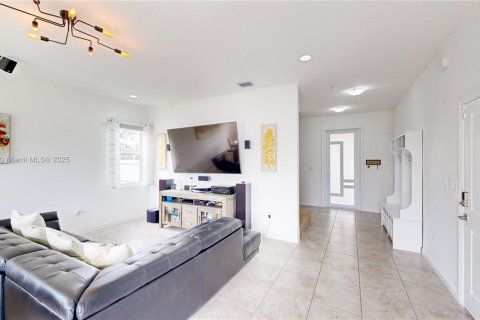 House in Homestead, Florida 4 bedrooms, 204.76 sq.m. № 1970967 - photo 10