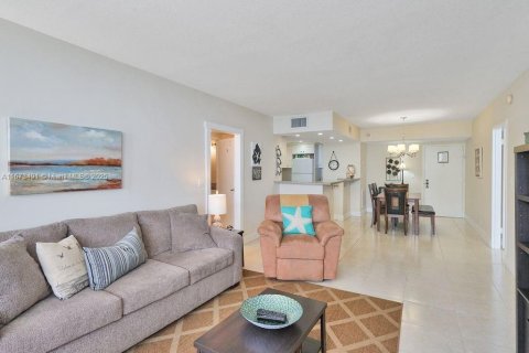 Copropriété à vendre à Hollywood, Floride: 2 chambres, 101.73 m2 № 2049610 - photo 16