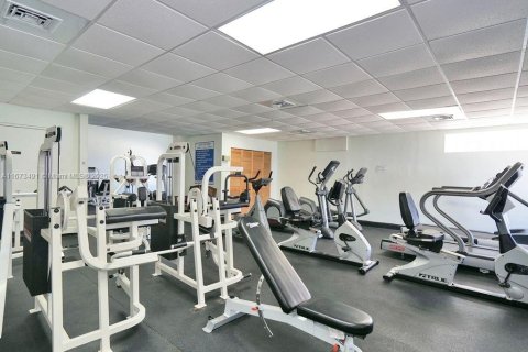 Copropriété à vendre à Hollywood, Floride: 2 chambres, 101.73 m2 № 2049610 - photo 28