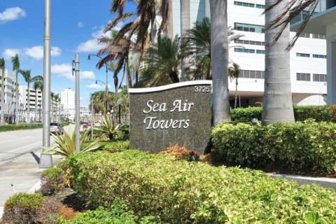 Copropriété à vendre à Hollywood, Floride: 2 chambres, 101.73 m2 № 2049610 - photo 27