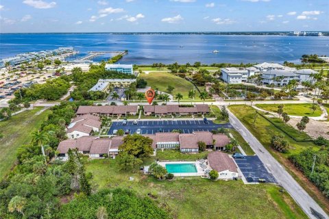 Condo in Punta Gorda, Florida, 1 bedroom № 2234659 - photo 2