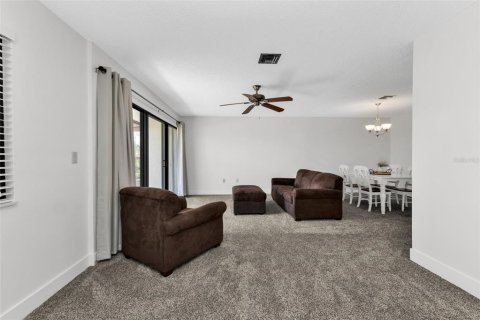 Condo in Punta Gorda, Florida, 1 bedroom № 2234659 - photo 8