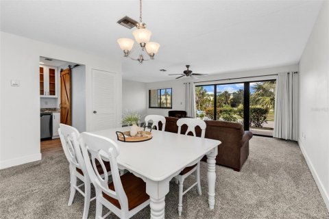 Condo in Punta Gorda, Florida, 1 bedroom № 2234659 - photo 16