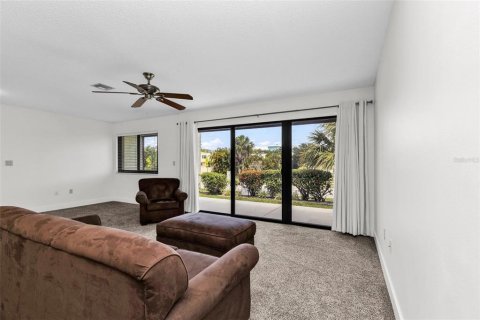 Condo in Punta Gorda, Florida, 1 bedroom № 2234659 - photo 17