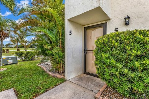 Condo in Punta Gorda, Florida, 1 bedroom № 2234659 - photo 3