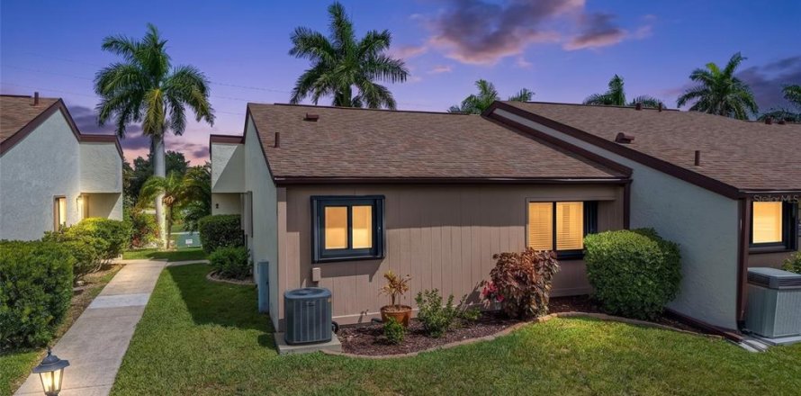 Condo in Punta Gorda, Florida, 1 bedroom № 2234659