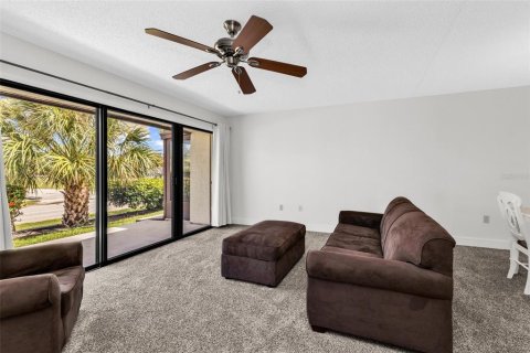 Condo in Punta Gorda, Florida, 1 bedroom № 2234659 - photo 11