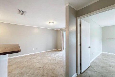 Condominio en venta en Lake Mary, Florida, 1 dormitorio, 66.43 m2 № 2101236 - foto 12