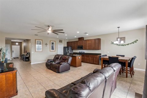 House in Orlando, Florida 4 bedrooms, 251.95 sq.m. № 2166554 - photo 7