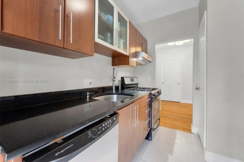 Снять в аренду кондоминиум в Майами-Бич, Флорида 1 спальня, 58.71м2, № 2023617 - фото 3