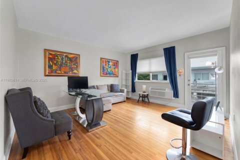 Снять в аренду кондоминиум в Майами-Бич, Флорида 1 спальня, 58.71м2, № 2023617 - фото 4