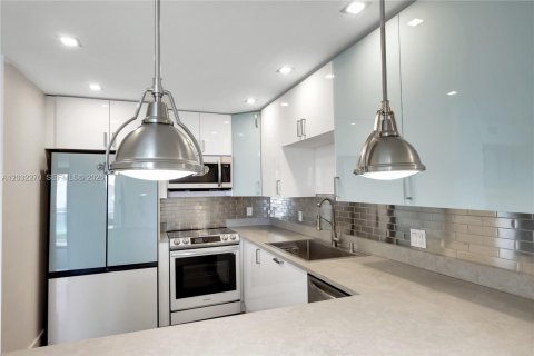 Copropriété à vendre à Sunny Isles Beach, Floride: 2 chambres, 126.07 m2 № 2084861 - photo 5