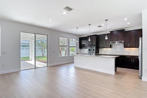 House in Wesley Chapel, Florida 4 bedrooms, 299.24 sq.m. № 2096689 - photo 14