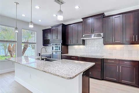 House in Wesley Chapel, Florida 4 bedrooms, 299.24 sq.m. № 2096689 - photo 16