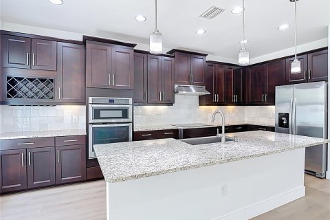 House in Wesley Chapel, Florida 4 bedrooms, 299.24 sq.m. № 2096689 - photo 24