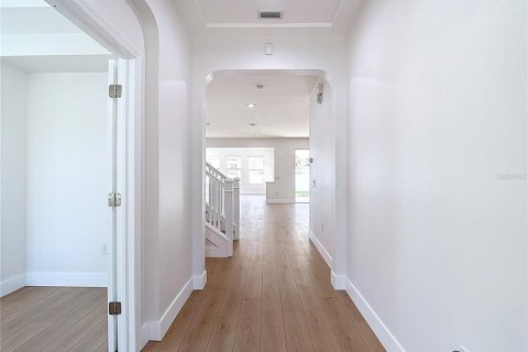 House in Wesley Chapel, Florida 4 bedrooms, 299.24 sq.m. № 2096689 - photo 8