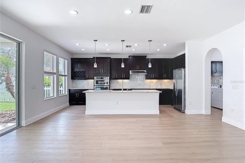 House in Wesley Chapel, Florida 4 bedrooms, 299.24 sq.m. № 2096689 - photo 15