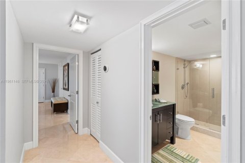 Copropriété à louer à Hallandale Beach, Floride: 2 chambres, 181.62 m2 № 2022018 - photo 26