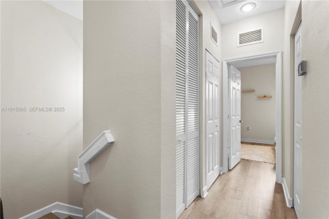 Adosado en venta en Homestead, Florida, 2 dormitorios, 113.71 m2 № 1970239 - foto 18