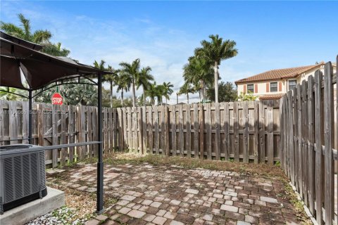 Adosado en venta en Homestead, Florida, 2 dormitorios, 113.71 m2 № 1970239 - foto 22