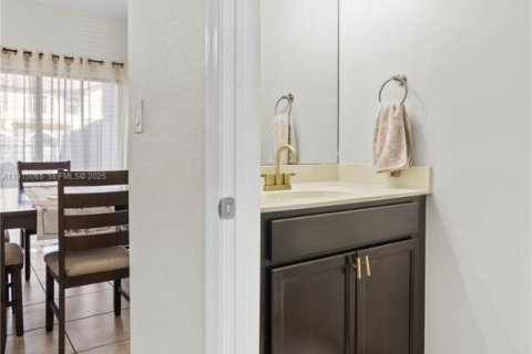 Adosado en venta en Homestead, Florida, 2 dormitorios, 113.71 m2 № 1970239 - foto 15