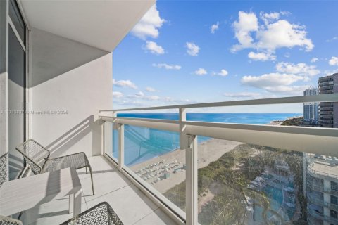 Condo in Miami Beach, Florida, 2 bedrooms  № 1694860 - photo 21