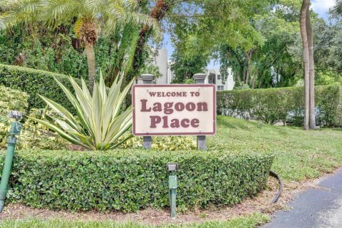 Copropriété à vendre à Davie, Floride: 3 chambres, 117.06 m2 № 2062370 - photo 2