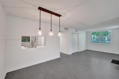 Copropriété à vendre à Davie, Floride: 3 chambres, 117.06 m2 № 2062370 - photo 8