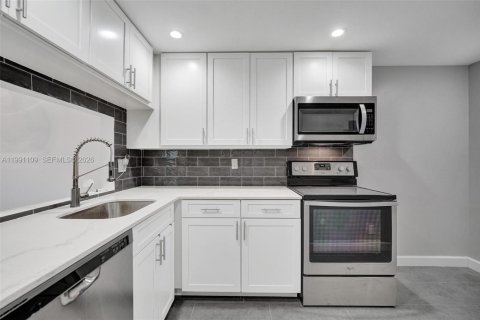 Copropriété à vendre à Davie, Floride: 3 chambres, 117.06 m2 № 2062370 - photo 4