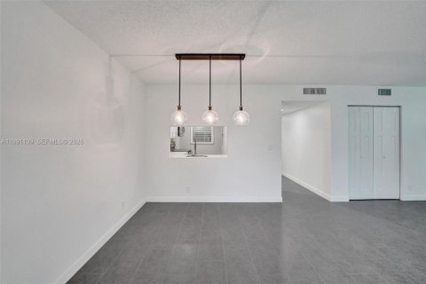 Copropriété à vendre à Davie, Floride: 3 chambres, 117.06 m2 № 2062370 - photo 9