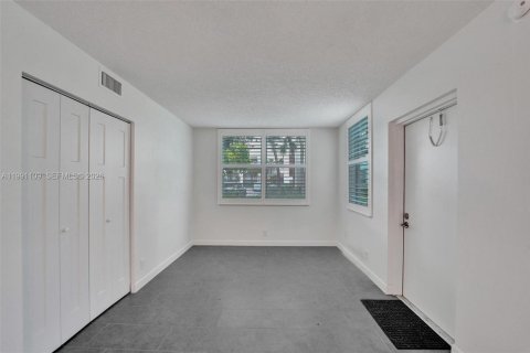 Copropriété à vendre à Davie, Floride: 3 chambres, 117.06 m2 № 2062370 - photo 15