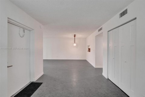 Copropriété à vendre à Davie, Floride: 3 chambres, 117.06 m2 № 2062370 - photo 16