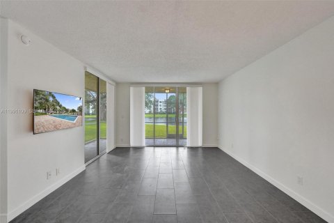 Copropriété à vendre à Davie, Floride: 3 chambres, 117.06 m2 № 2062370 - photo 12