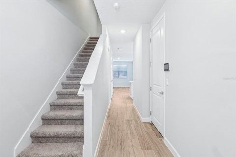 Townhouse in Tampa, Florida 3 bedrooms, 144.65 sq.m. № 1773699 - photo 5