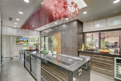 Купить виллу или дом в Халландейл-Бич, Флорида 5 спален, 449.46м2, № 2026242 - фото 5