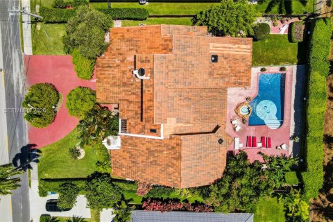 Купить виллу или дом в Халландейл-Бич, Флорида 5 спален, 449.46м2, № 2026242 - фото 9