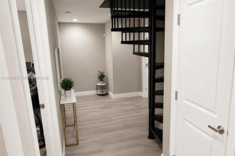 Casa en alquiler en Oakland Park, Florida, 3 dormitorios, 166.02 m2 № 2084991 - foto 10