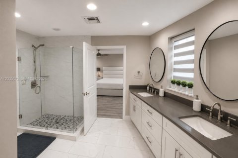 Casa en alquiler en Oakland Park, Florida, 3 dormitorios, 166.02 m2 № 2084991 - foto 3