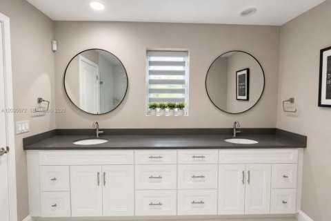 Casa en alquiler en Oakland Park, Florida, 3 dormitorios, 166.02 m2 № 2084991 - foto 11