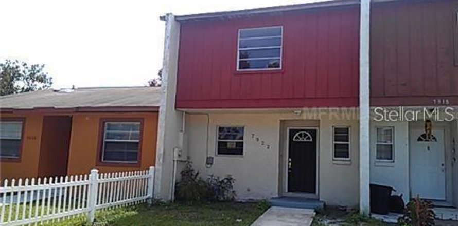 Townhouse in Orlando, Florida 3 bedrooms, 106.74 sq.m. № 2279805