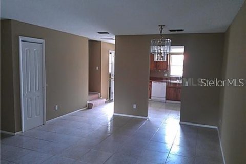 Townhouse in Orlando, Florida 3 bedrooms, 106.74 sq.m. № 2279805 - photo 2